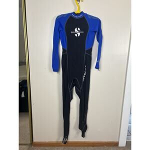 SCUBAPRO, WetSuit Women's, 0.5MM, Medium / 40 Blue / Black